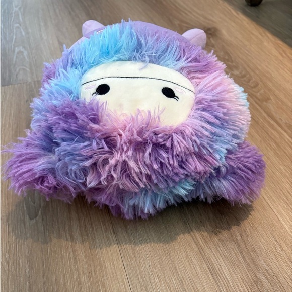 Eden the Bigfoot Purple Rainbow 10” Squishmallow Plush Toy with Hearts Jazwares - Picture 10 of 11